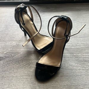 WILD DIVA Black strappy heel